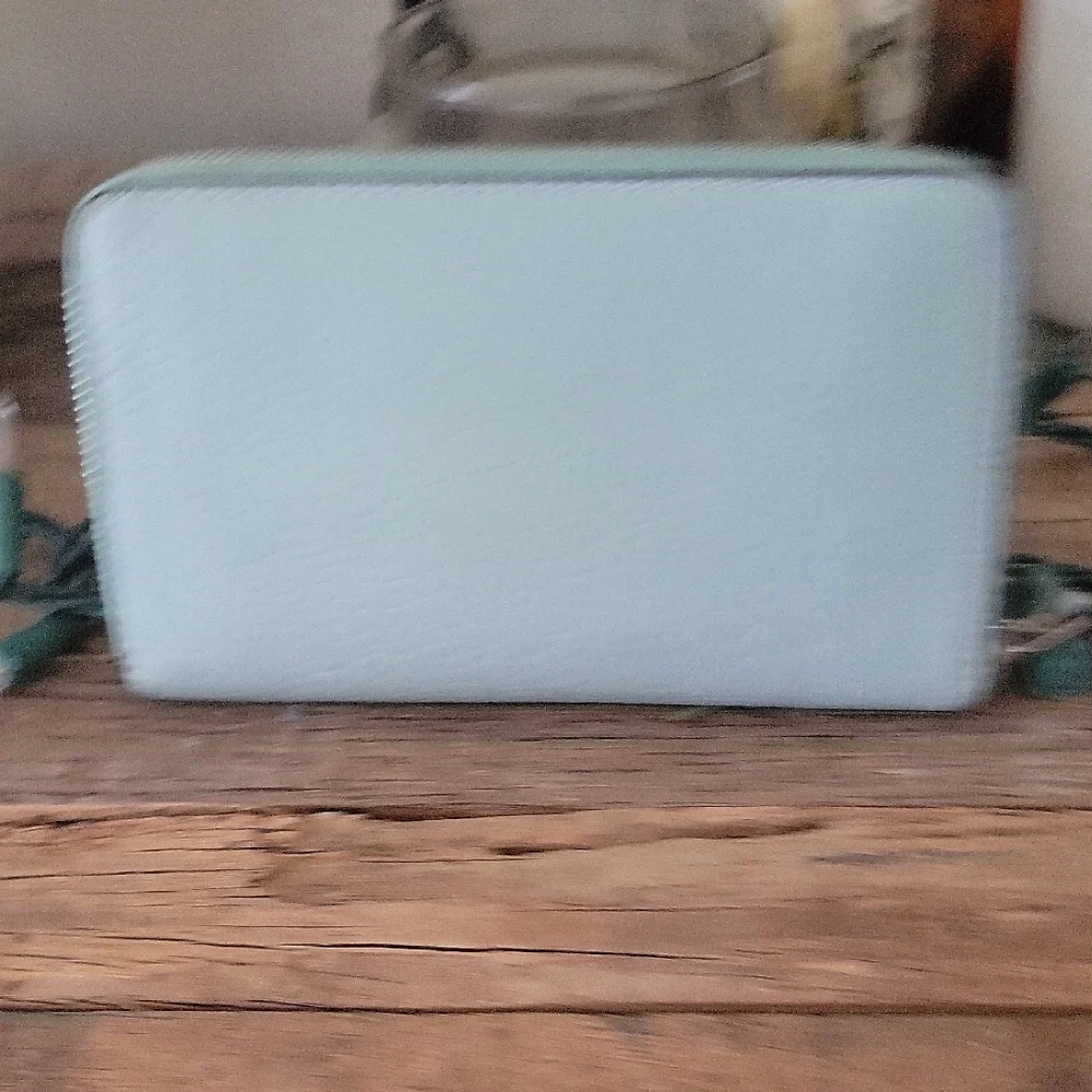 Coach Sky Blue Pebbled  Leather Wallet Full Zip Around - Picture 4 of 13